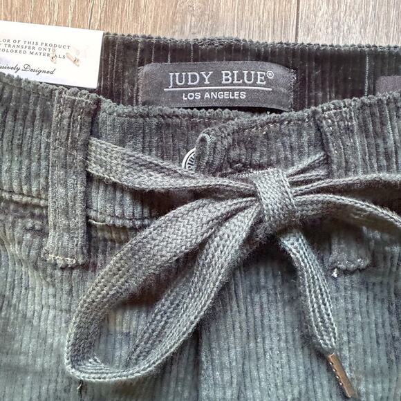 NWT Judy Blue Emerald Green High-Waisted Corduroy Cuffed Jogger Pants 0/24 - Picture 5 of 14